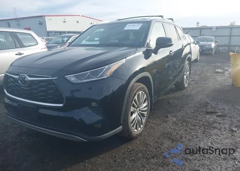 2021 Toyota Highlander Platinum z USA, uszkodzony, nr VIN 5TDFZRBH9MS152515